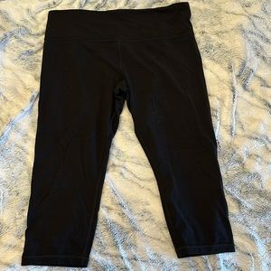 Athleta elation capri leggings